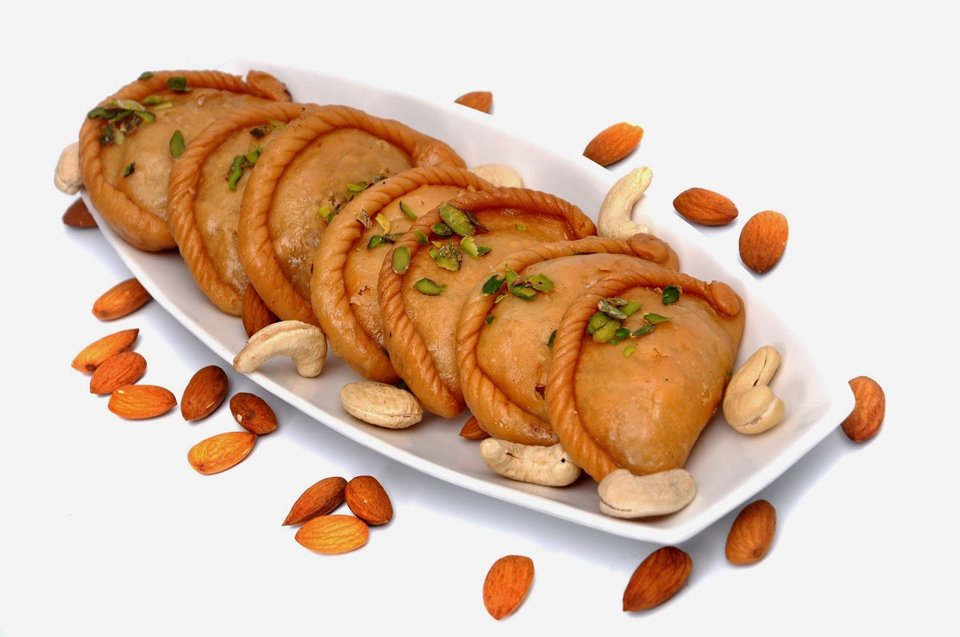 Holi 2017: Festive Indulgence starts with Mawa Gujiya